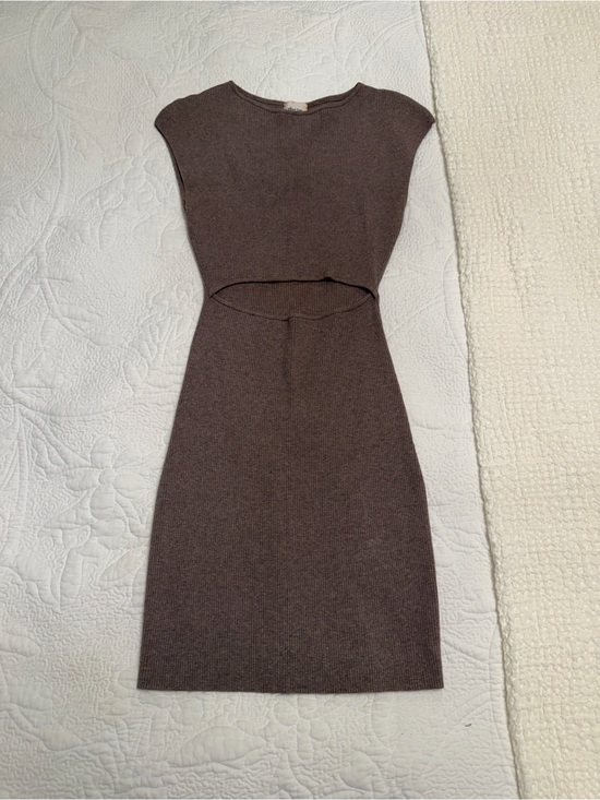 Wilfred Dresses & Skirts - Wilfred Brown Knit Midi Dress with Waist Cutout